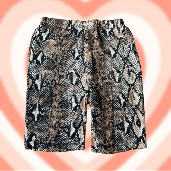 TWO PIECE SNAKE SKIN SHEIN SET size small - Picture 3 of 4